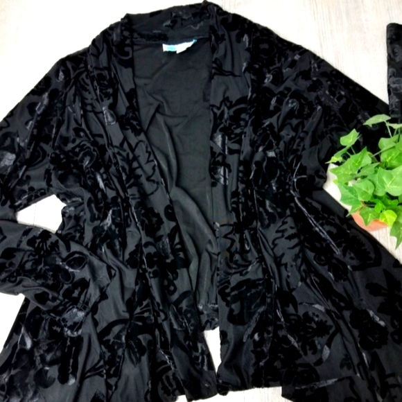 Velvet embossed cardi - Picture 9 of 11